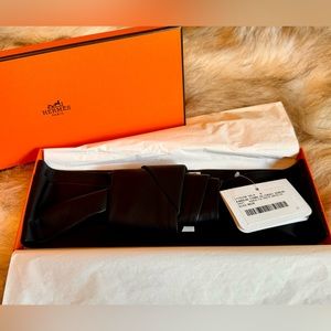 Hermès Bandeau Femme Nijinski Agneau
Bleu Noir - leather headband in Black